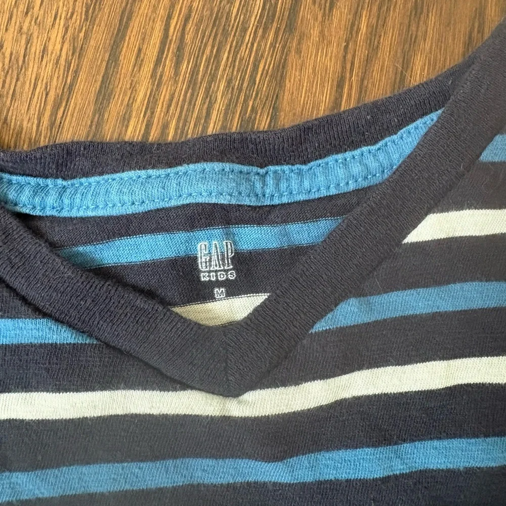 Gap kids boys striped v neck